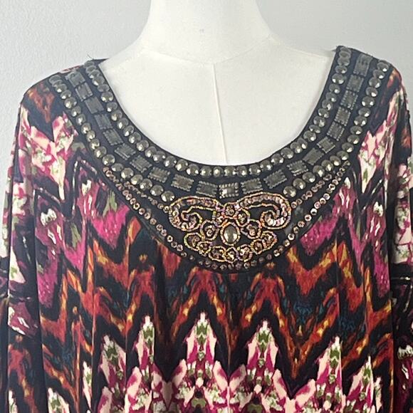 CATO Woman Red and Black Aztec Print with Metal Embellishments Top Size 22/24W - Picture 2 of 9